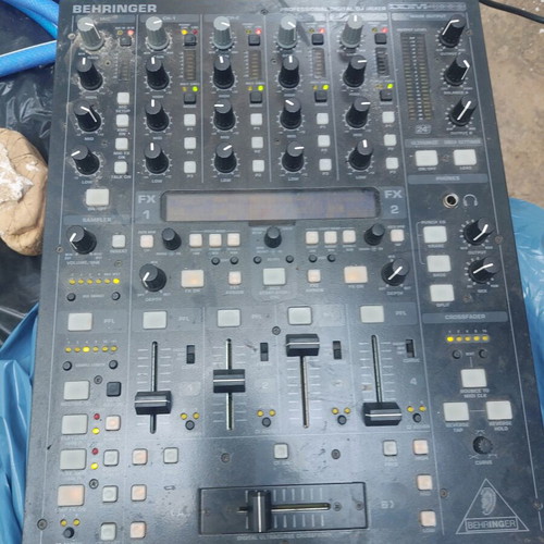 Behringer DDM4000 mixer used, functional