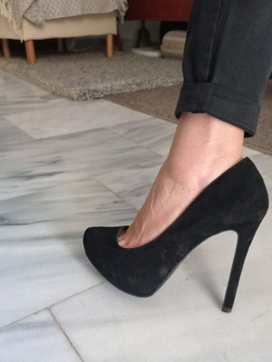 Leather pumps used, narrow fit, size 38, black