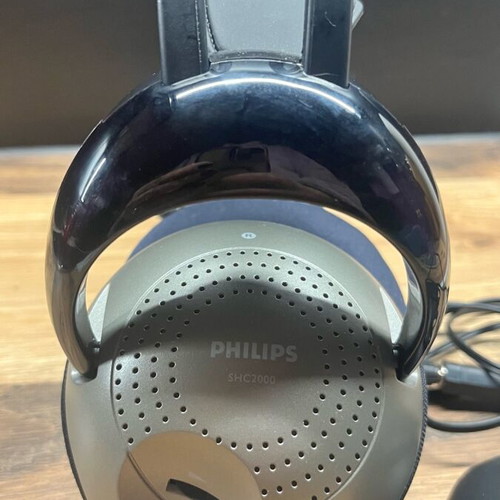Philips SHC2000 wireless headphones like new with transmitter base