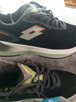Lotto athletic shoes new, size 37, black
