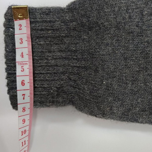 Knitted gloves grey like new unisex