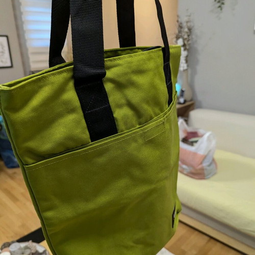 Eastpak shoulder bag green like new