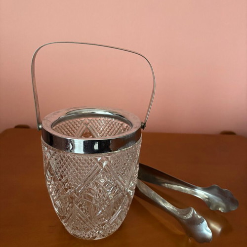 Ice bucket with handle like new
