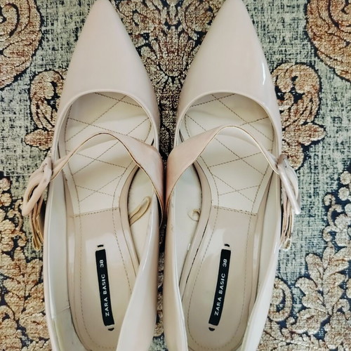 Zara beige patent leather heels size 38, 6 cm heel, like new