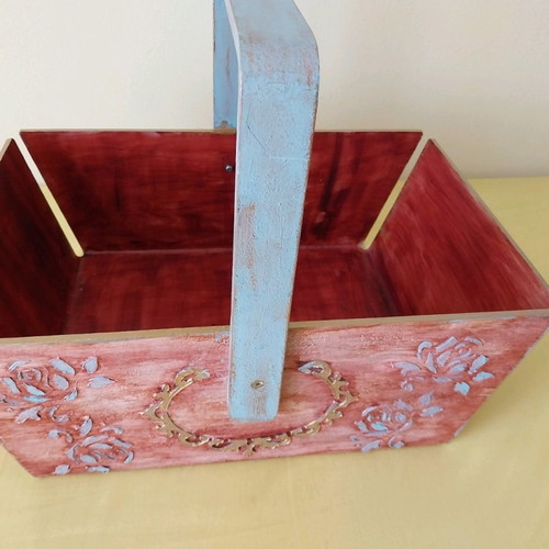 Basket refurbished from hard Plexiglas