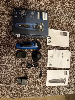 Philips Series 5000 ComfortTech S5466/17 Rechargeable Face Shaver like new