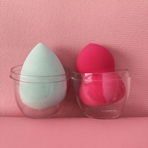 Makeup sponges new, set of 2 with case
