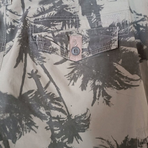 Funky Buddha men's summer cargo shorts like new, khaki