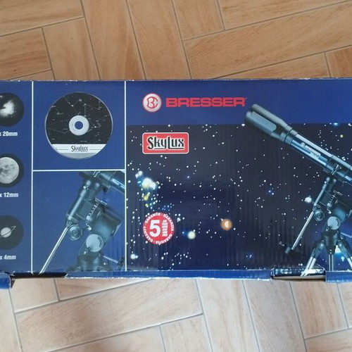 Bresser Skylux 70/700 telescope like new with tripod and accessories