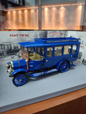 Fiat 18 BL Omnibus 1915 колекционерски метален модел автобус 1:43 RIO