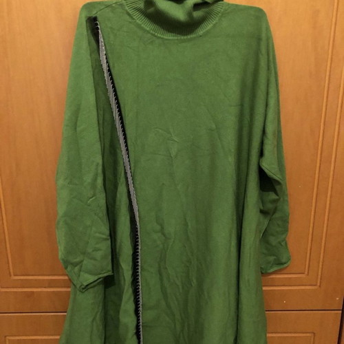 Turtleneck used, size M