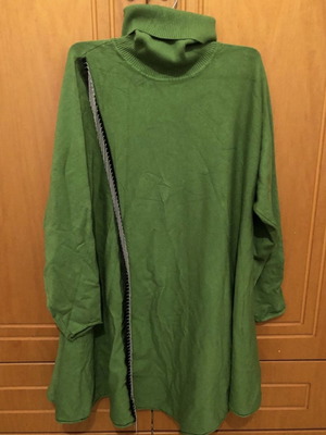 Turtleneck used, size M