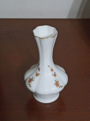 Bononia vintage porcelain decorative vase