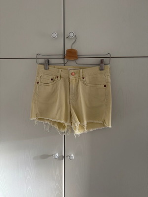 H&M shorts like new, yellow, size 34