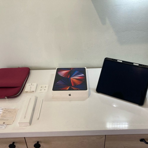 iPad Pro 12.9-inch 5th generation Wi-Fi like new with Apple Pencil 2nd gen