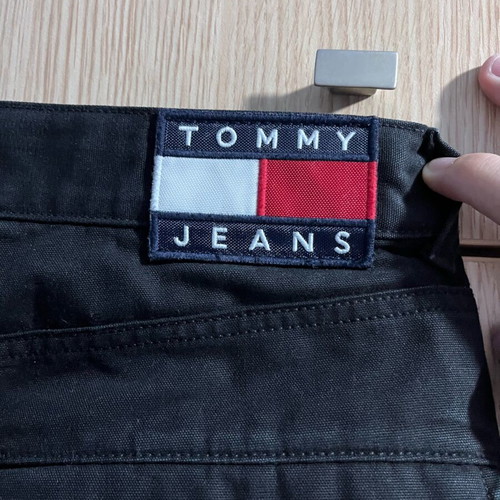 Tommy Hilfiger cargo baggy jean black like new