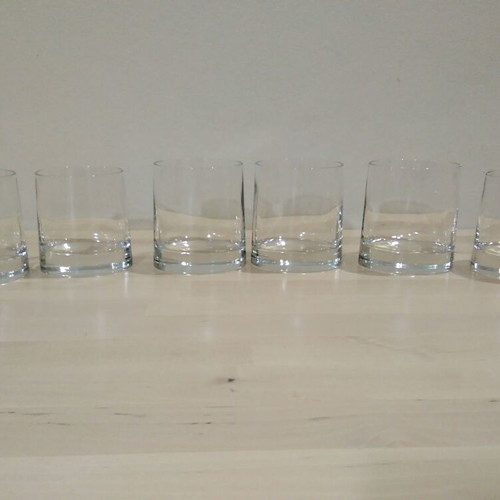 Whiskey Glasses set of 8 like new, collectible