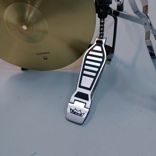 Hi-Hat βάση Remo βαρέως τύπου με ρύθμιση swivel και δώρο πιατίνι crash 16" Turkey καινούργια