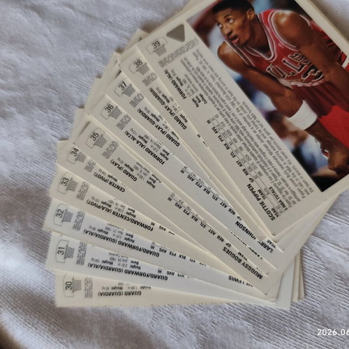 Upper Deck NBA 1991-92 cards, 208 pieces