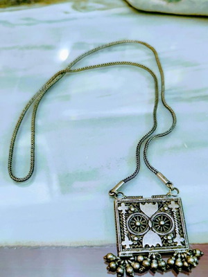 Silver 925 Antique Eastern Filigree Jewelry Pendant Like New