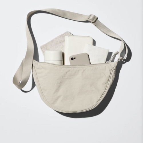 Uniqlo Round Mini Shoulder Bag like new, white/cream