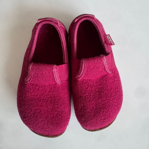 Living Kitzbühel children's wool slippers size 30 used, pink, flexible sole