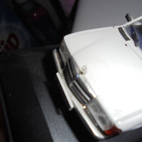 Mercedes-Benz 200D 1976 1:43 white miniature car new