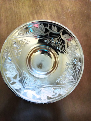 Gold-plated bowl 24K used with embossed Tsegis stamp