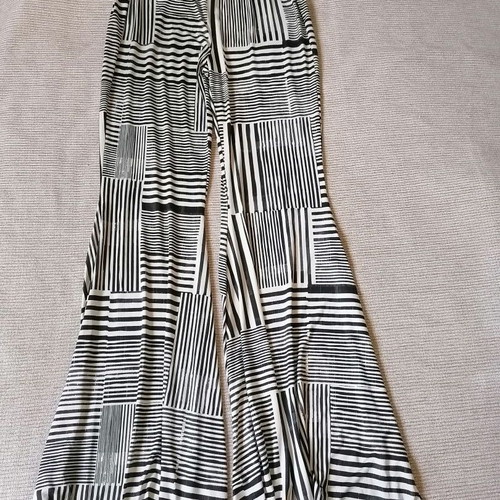 Dorina Savva flare pants M, elastic waist, stretch fabric