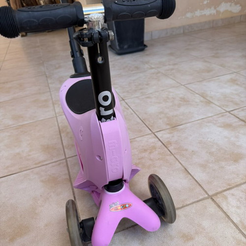 Micro Scooter Deluxe 3 in 1 like new with parent control bar