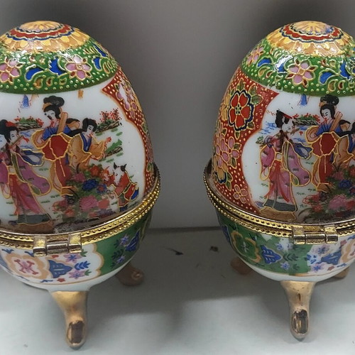 Trinket box Fabergé egg design pair like new, 9cm colorful