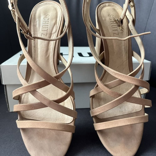 Schutz sandals nude like new, size 40