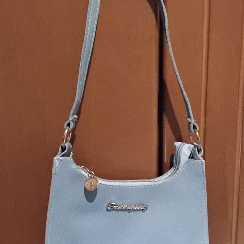 Small shoulder bag turquoise with gold details, new