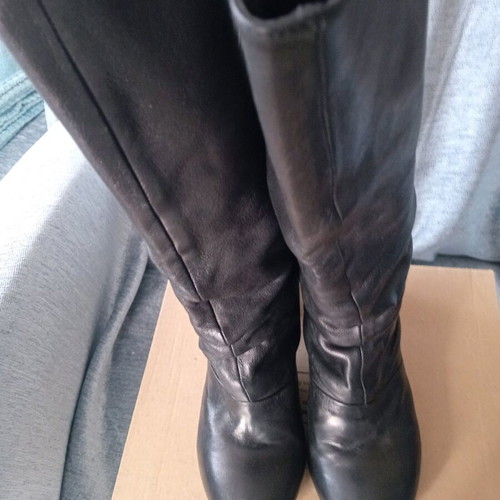 Vic Matie' leather knee-high boots like new, black size 37