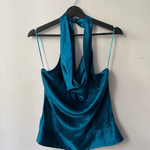 Toi&Moi satin top like new, size M-L, blue