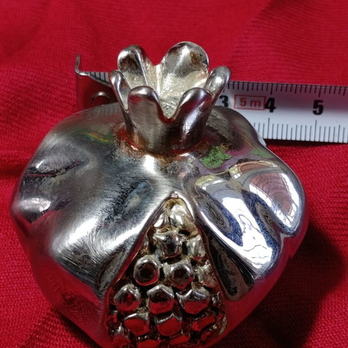 Decorative pomegranate