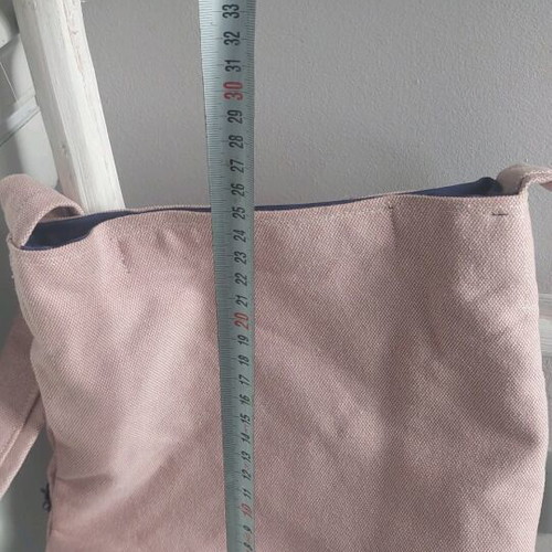 Boho crossbody shoulder bag like new with fabric flowers