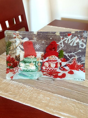 Christmas decorative platter like new with Xmas theme