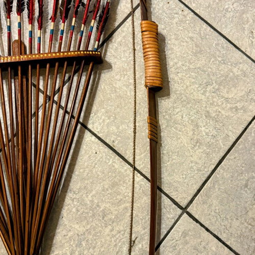 Decorative Indian Bow with Arrows like new, handmade wall set