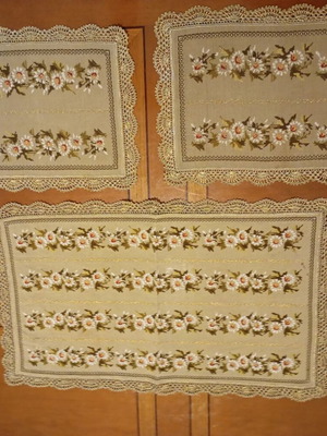 Table linens like new