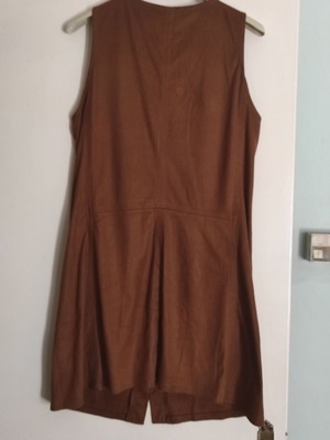 Stradivarius short dress like new, brown tanned color with buttons and pockets