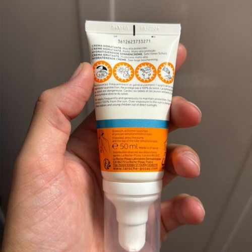 La Roche-Posay Anthelios Uvmune 400 SPF50 Hydrating Cream new