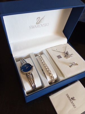 Σετ Swarovski καινούργιο