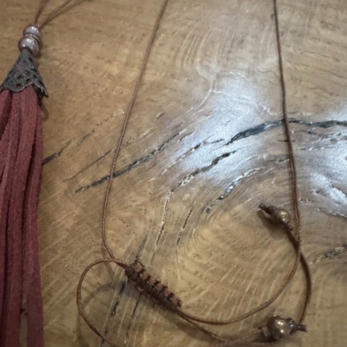 Necklace 58 cm boho chic with brown burgundy faux leather cords and metallic beads like new