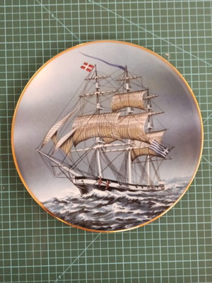 Collectible porcelain plate new with painted Greek historic ships
