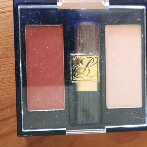 Estée Lauder makeup set new, compact size