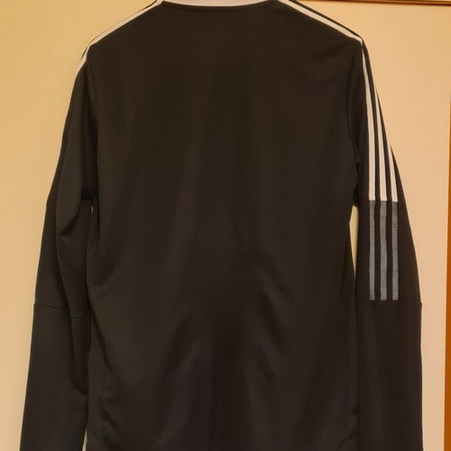 Adidas jacket medium black and white like new with side pockets