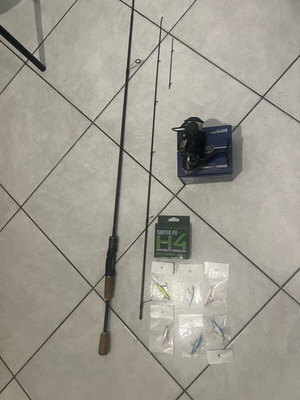 Tsurinoya fishing set with rod, reel, line and lures used