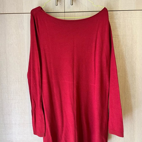 Women's long-sleeve red blouse used, asymmetrical