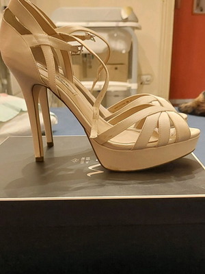 Nak Vina New York shoes platform sandals size 40 new ivory